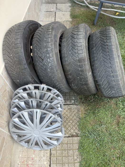 Продавам зимни гуми 195/60 R16  в комплект с железни джанти