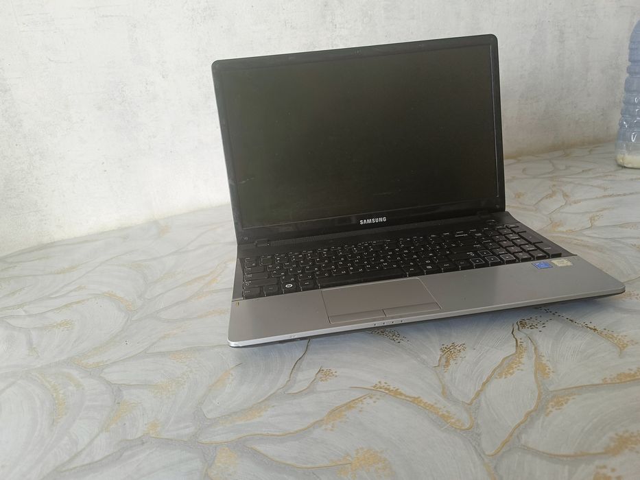 Продам ноутбук . Рабочий