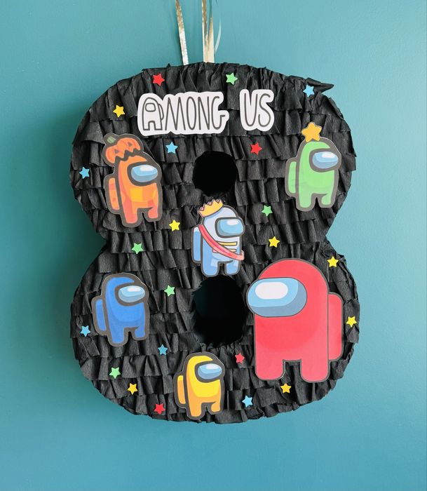 Among Us пинята Амонг ъс