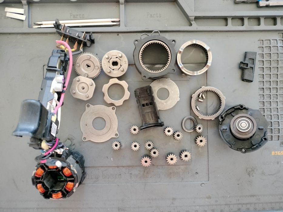 Reparatii-revizii scule profesionale si acumulatori