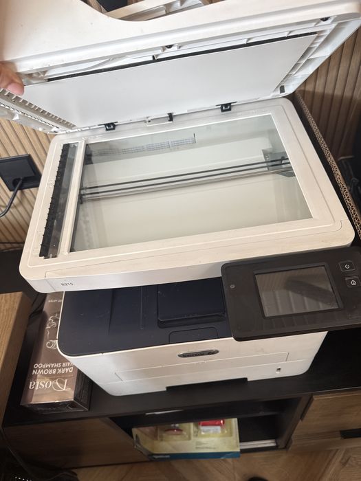 Черно бял принтер Xerox B215