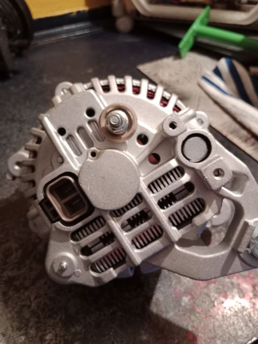 Генератор 12в новый