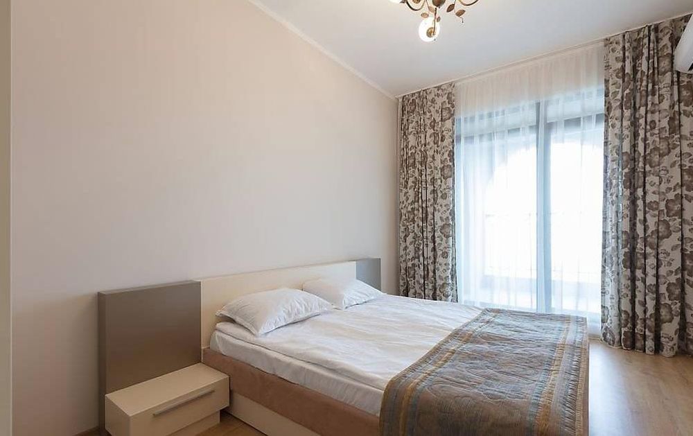 Дава се под наем Двустаен апартамент в Бургас, Зорница - 74 кв.м за 765 € - Снимка #3