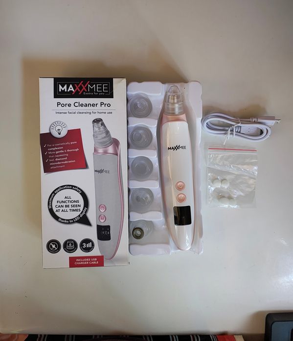 Aparat de curatare faciala. MaxxMee Pore Cleaner Pro.