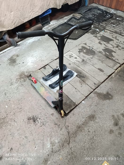 Самокат трюковой