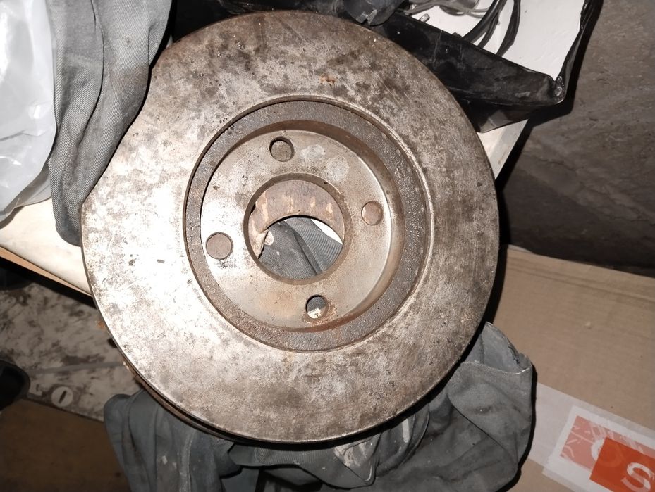 Молдинг на Ауди 80б4