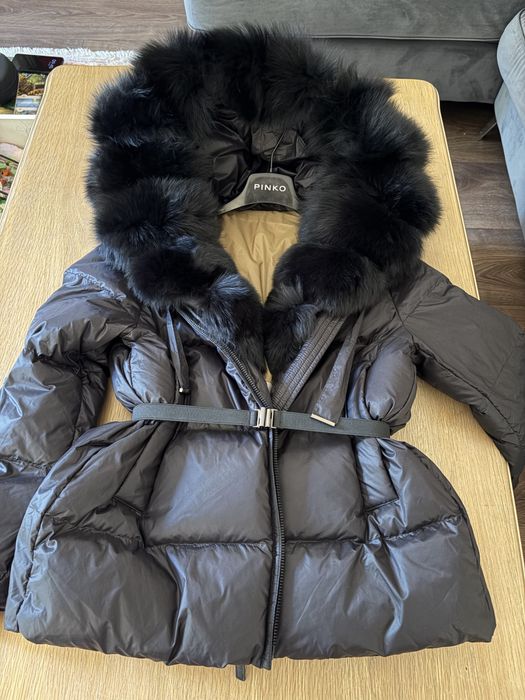 Разкошно яке с естествен косъм!!!