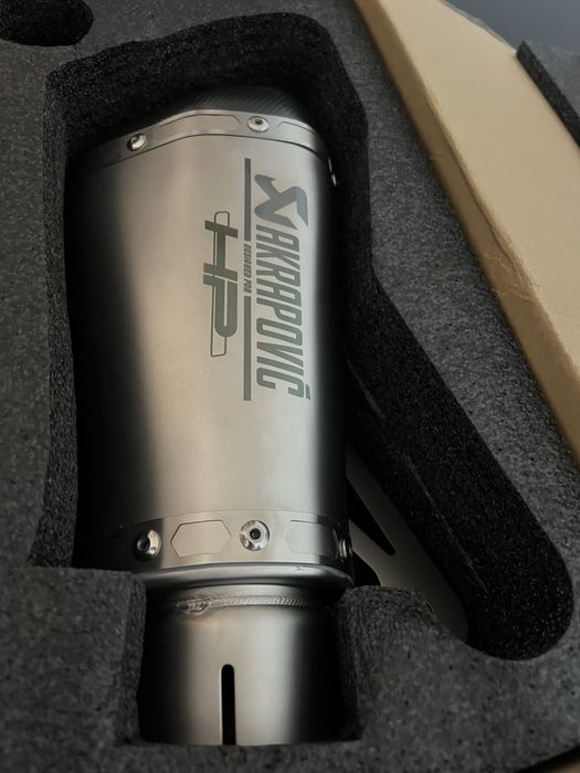 Akrapovic Carbon HP4 Slip On 65мм BMW/Yamaha/Honda/Kawasaki/Suzuki