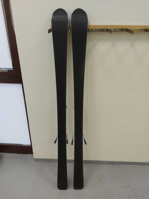 Ски дамски 146см