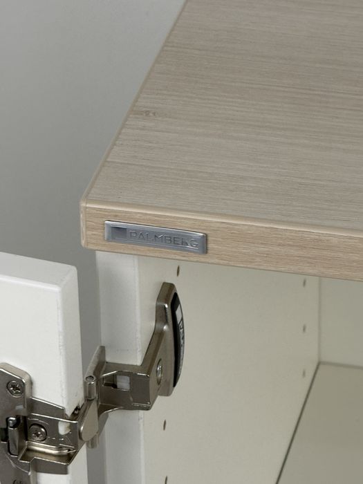 Шкаф етажарка за офис или дома обзавеждане