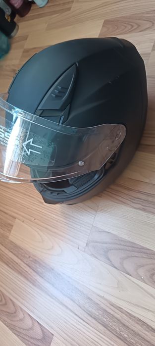 Casca moto nouă, preț ușor negociabil.