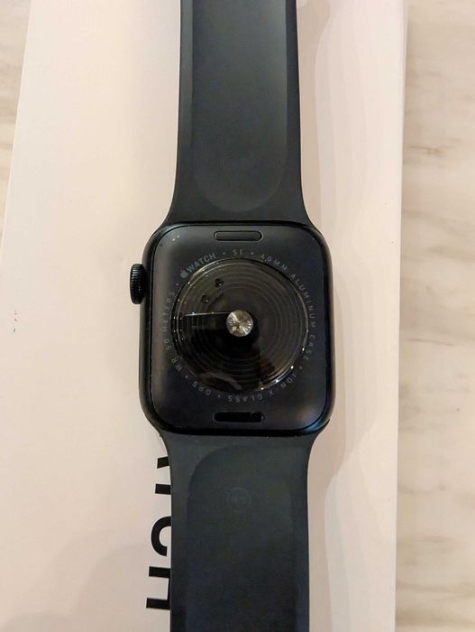 Смарт часы Apple Watch SE 2 40mm