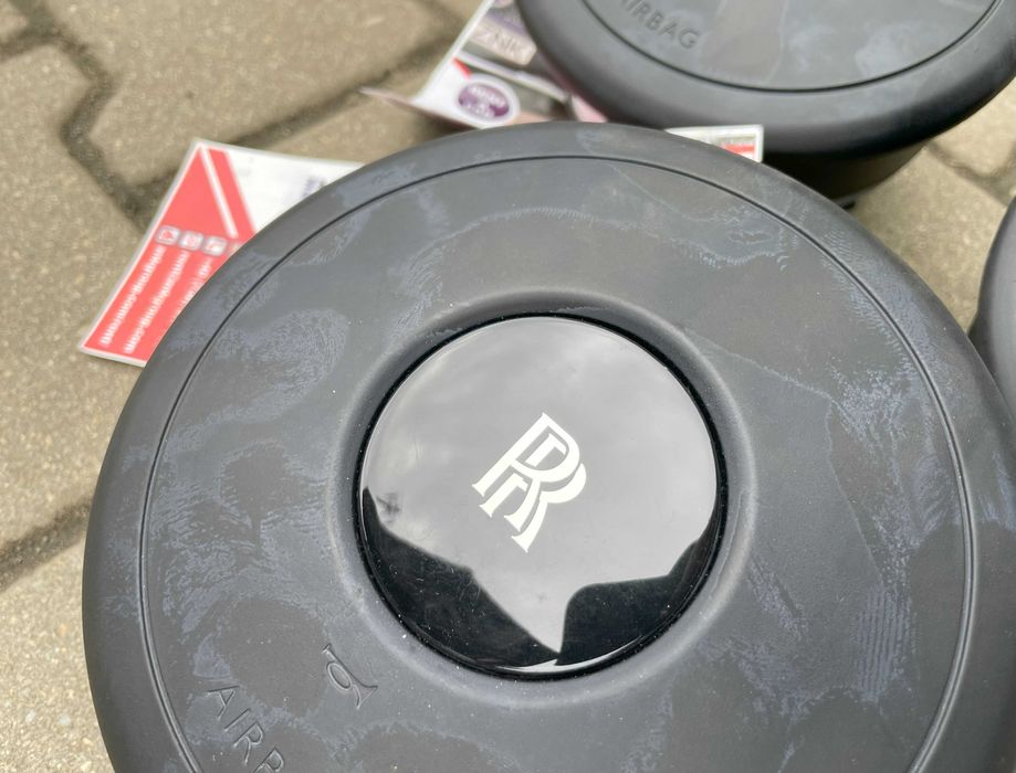 Rolls-Royce - kit airbag - centuri de siguranta - plansa de bord