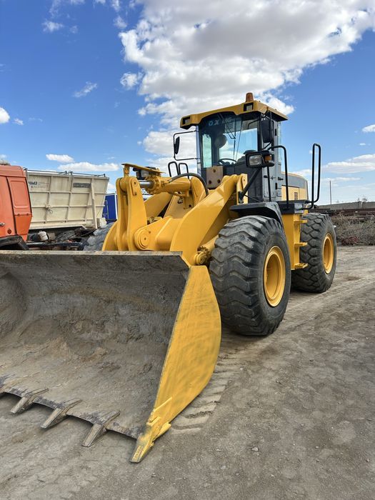 Погрузчик 3 КУБ. xcmg LW500FL.