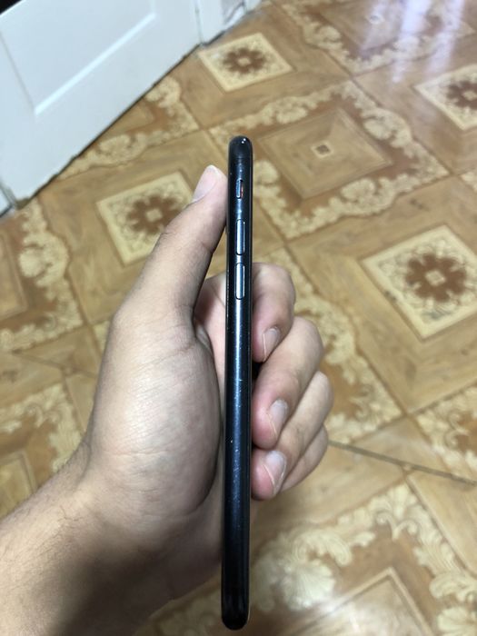 Айфон се 2020 без гаранитий