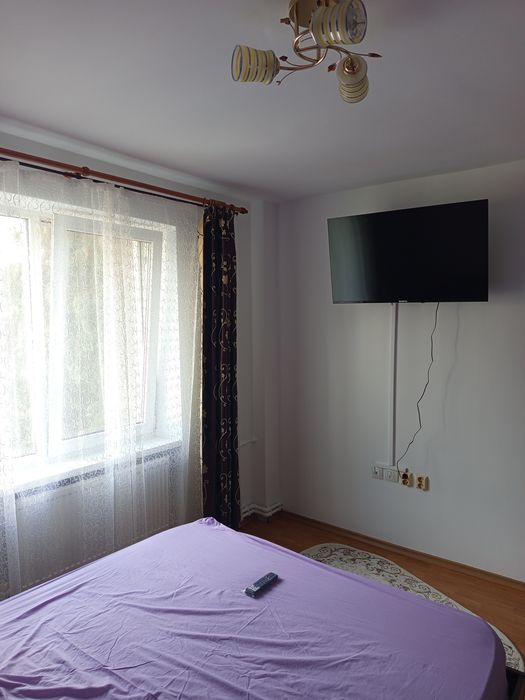 Închiriez apartament