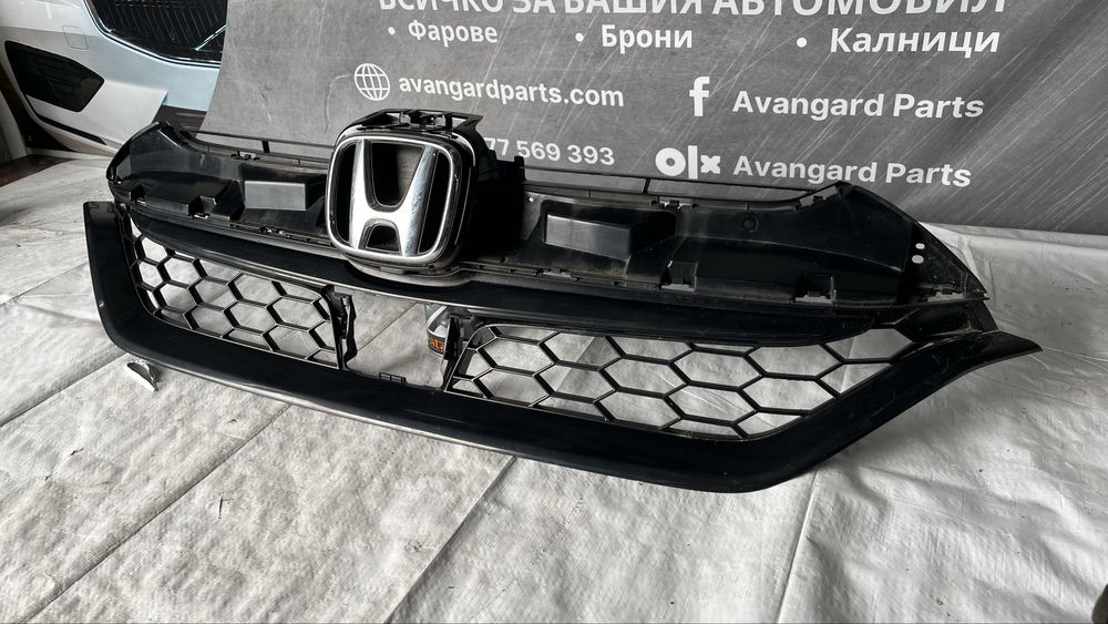3 броя предна решетка Honda CR-V 2019-