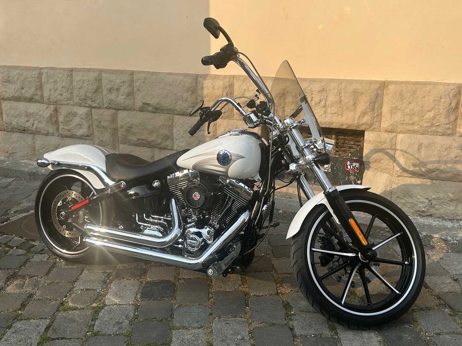 Harley Davidson Breakout 2016, 7,000 mile -  Conditie Excelenta