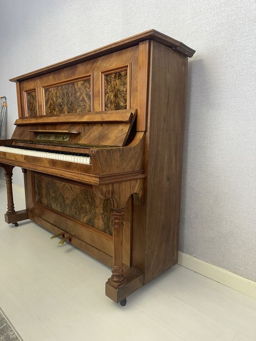 Пианино индивидуального производства