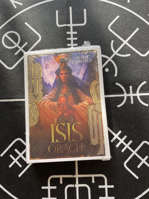 Карти Таро и Оракули