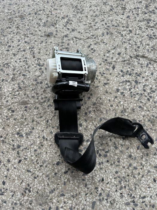 Audi Q3 заден десен колан