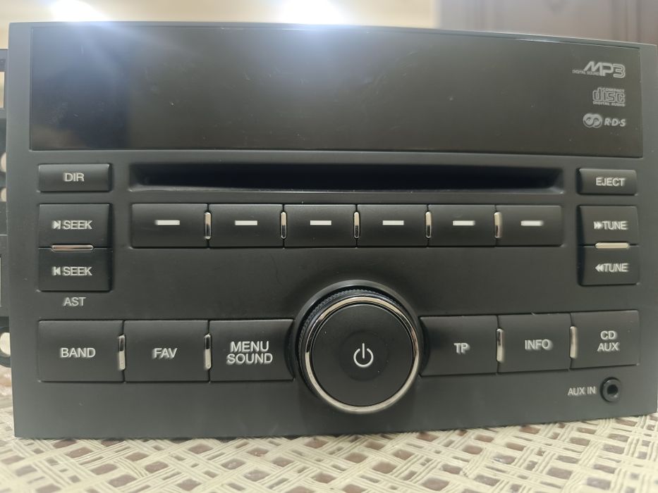 Магнитола от нексия 3 купил тейс сразу снял магнитолу стояла новая