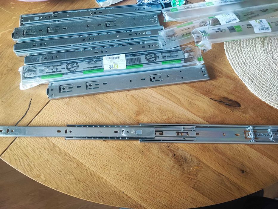 Водач за чекмедже пуш 400 мм. 4 комплекта