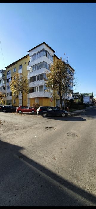 De închiriat apartament 3 camere complet utilat