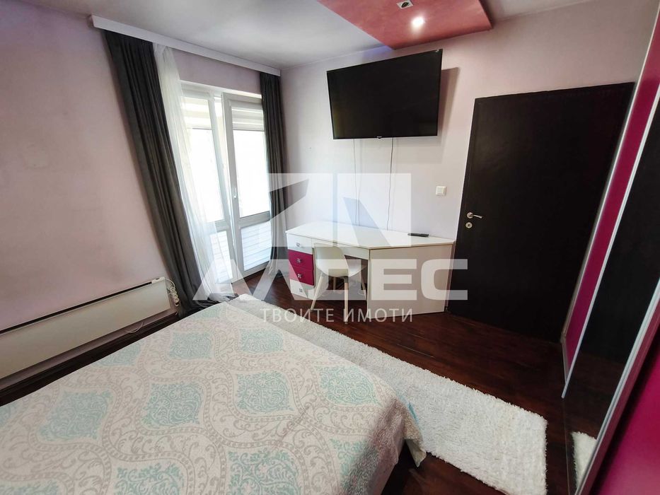 Продава се Тристаен апартамент в София, Студентски град - 120 кв.м за 1360 €/кв.м - Снимка #9