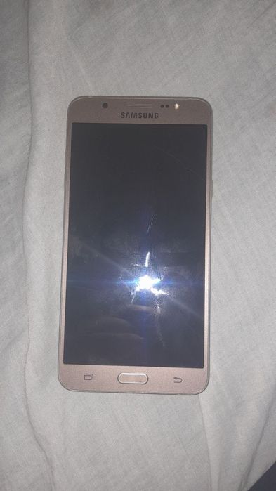 Samsung 710 16 talik