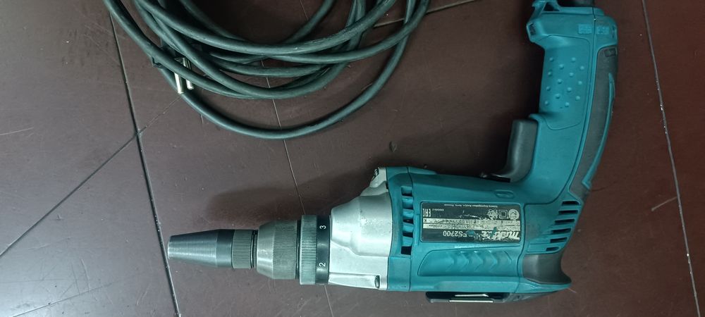 Шуруповёрт Макита