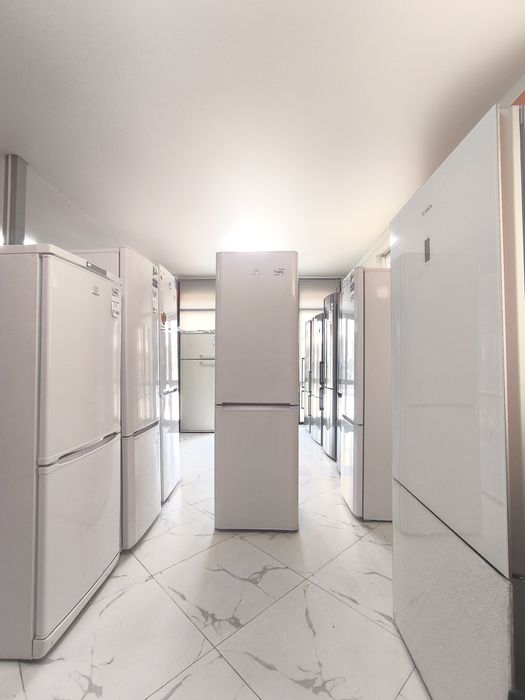 Холодильники много разных доставка и гарантия