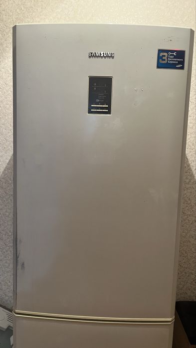 Отдам даром неработющий холодильник