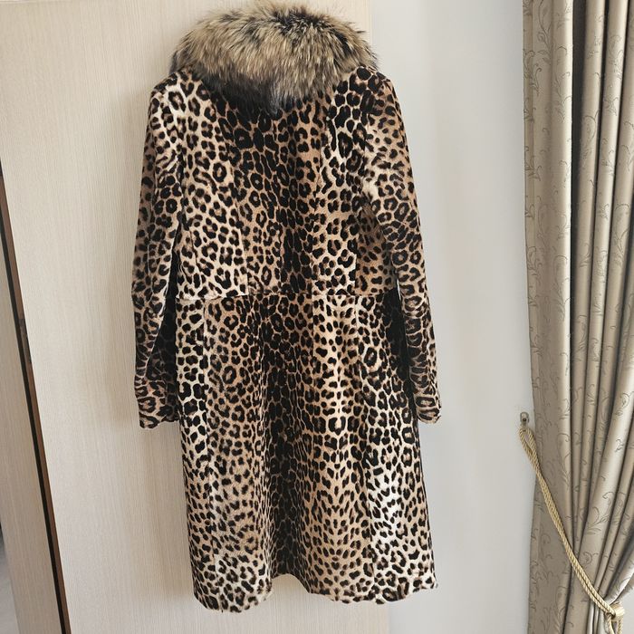 Продавам палто от естествена кожа