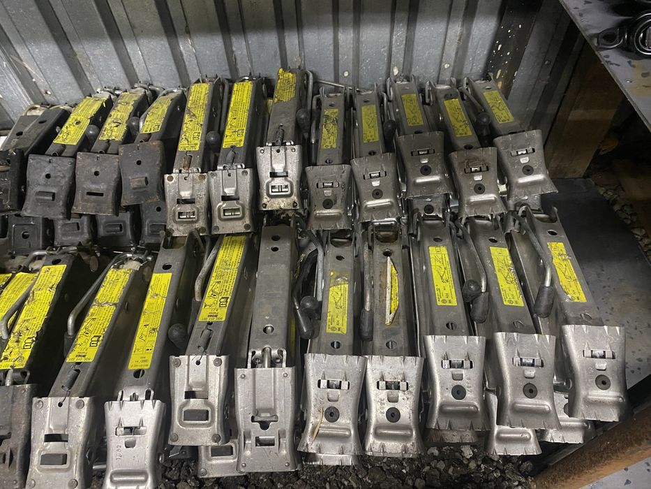 Cric auto cricuri OEM Skoda Fabia Octavia Vw Golf Polo Seat leon Altea