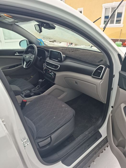 Продам машину легковой