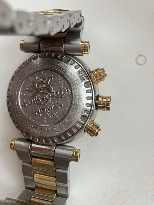 Швейцарские часы invicta.