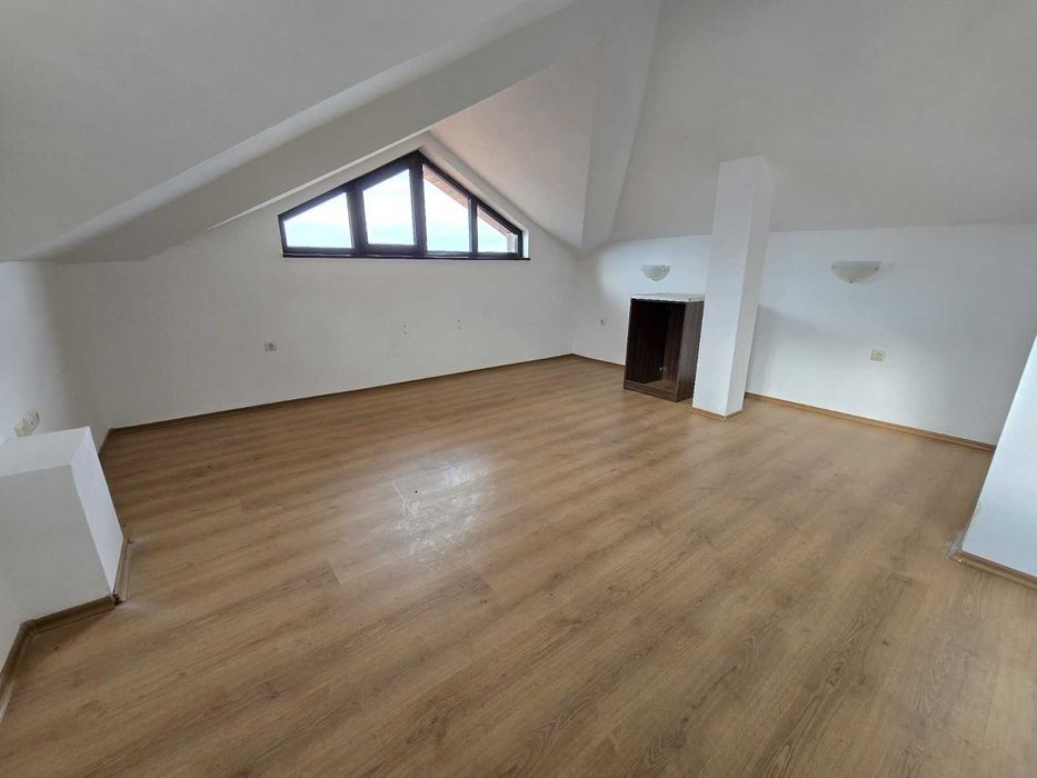 Студио с готов проект и панорамна гледка за продажба в Банско