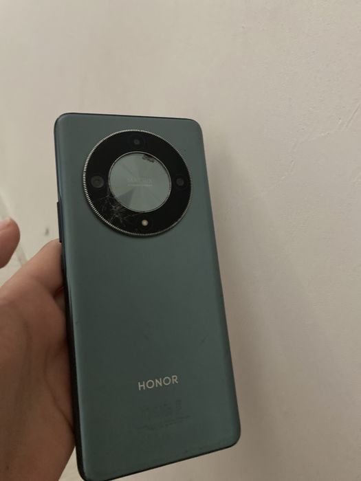 Продам телефон хонор