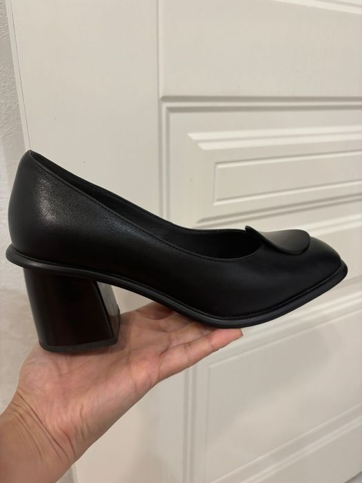 Продам кожаные туфли