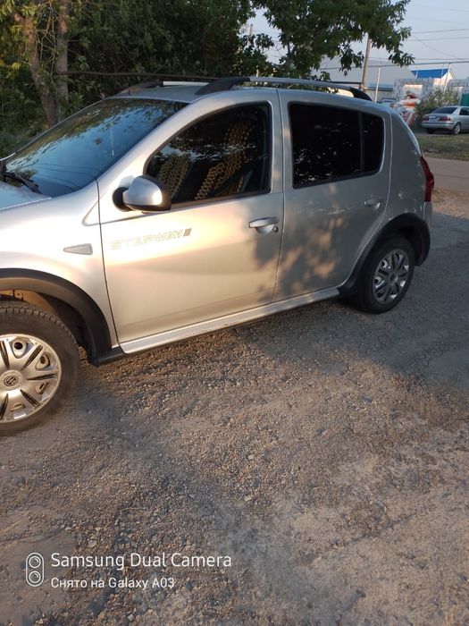 Продам  Рено Сандеро