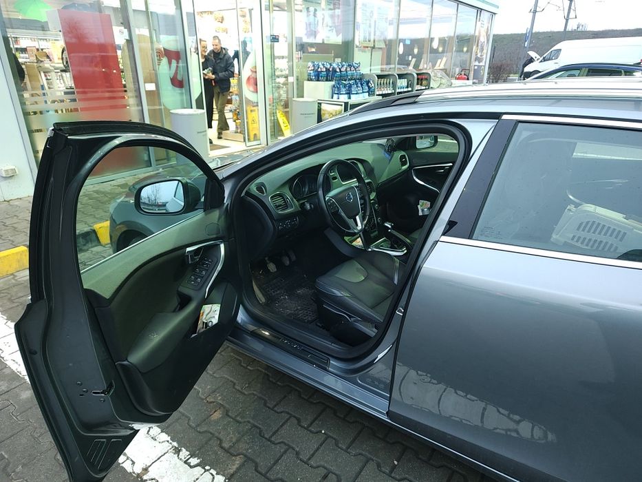 Volvo V40 - PREȚ FIX -  2.0 diesel 2015, 120 cp pr