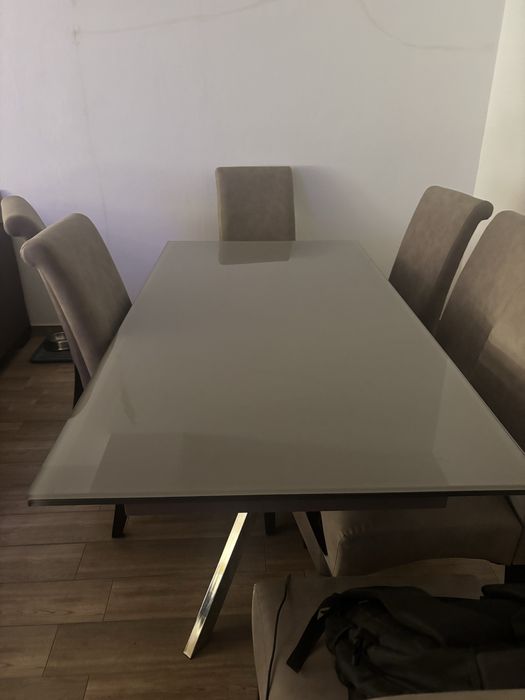 Masa sticla securizata cu 8 scaune