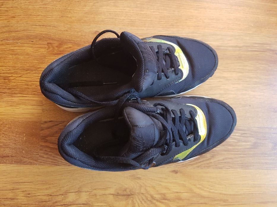 Nike Air Max маратонки 37 номер.