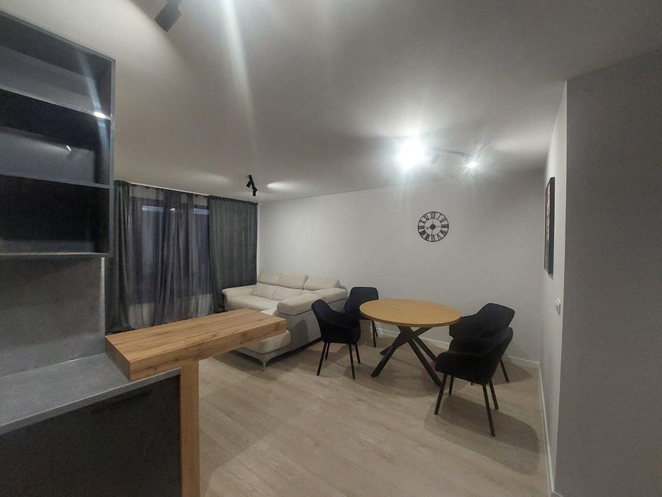 Дава се под наем Тристаен апартамент в Пловдив, Каменица 1 - 80 кв.м за 765 € - Снимка #1