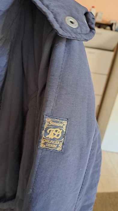 Geaca dama  groasa Tommy Hilfiger masura S-M 90  lei