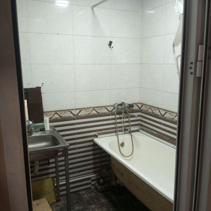 Продаю 1 ком  лисунова дворец Авиастраители