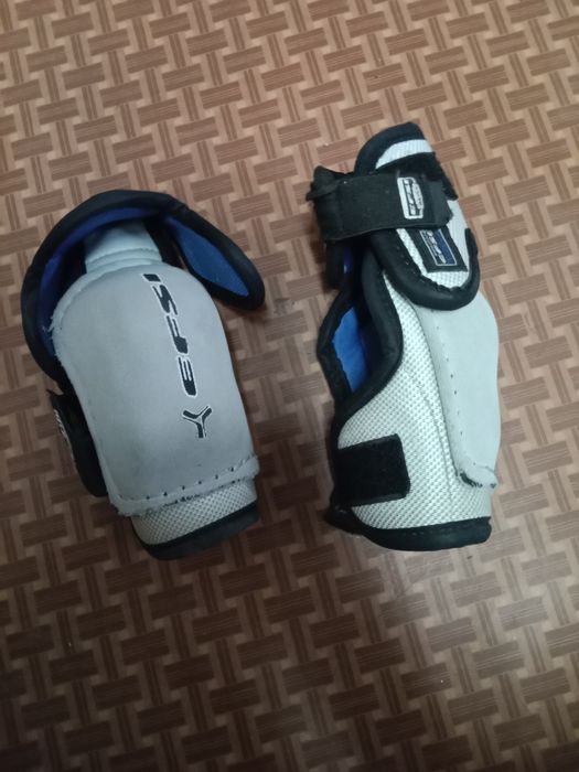 Хоккейные шорты .