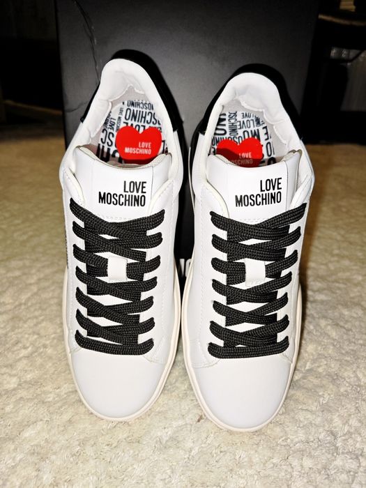 Love Moschino Сникърси