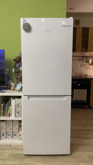 Холодильник Indesit